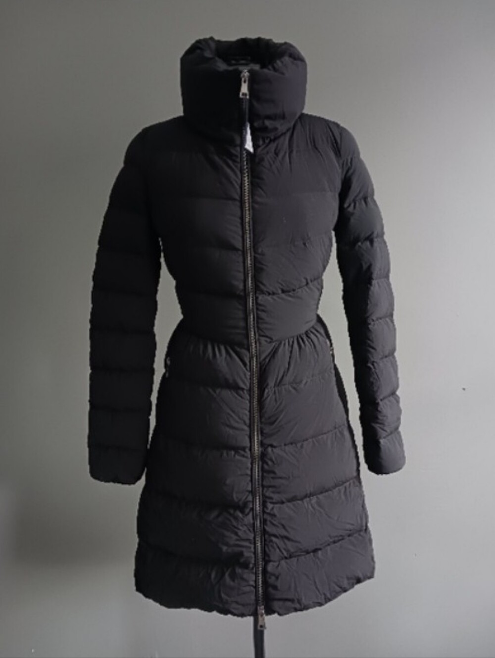 Moncler Nevalon Black Puffer Coat, Jacket Size 0